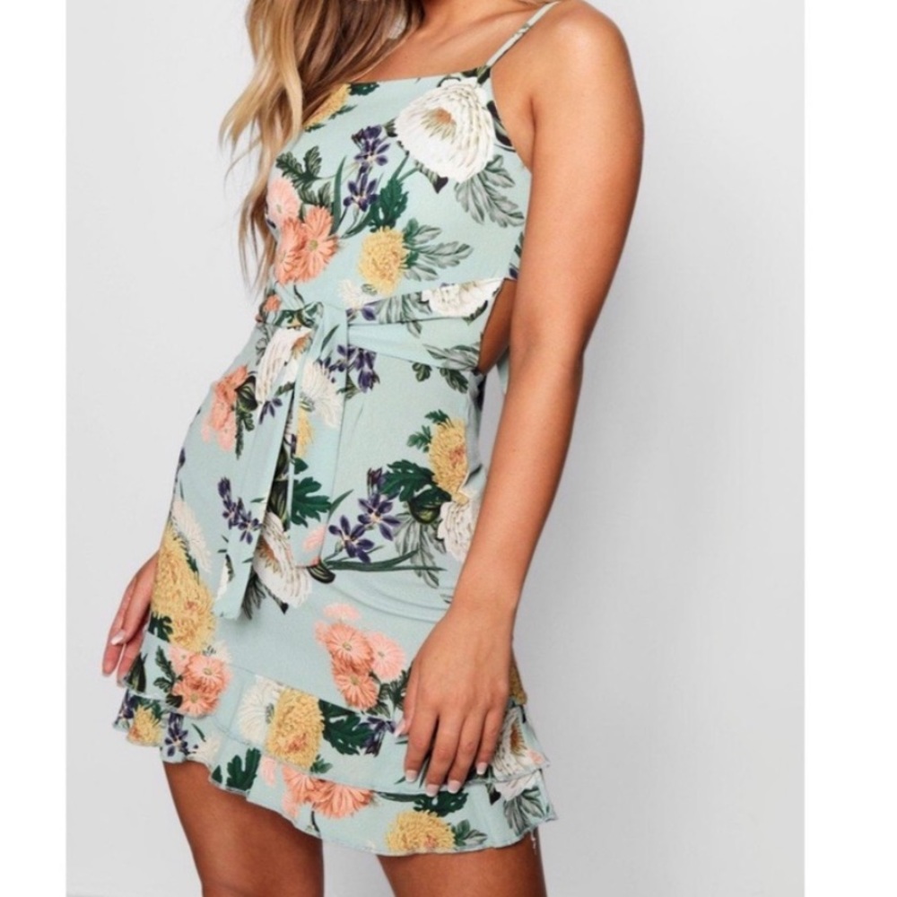 Boohoo Ruffle Hem Tie Back Floral Shift Dress